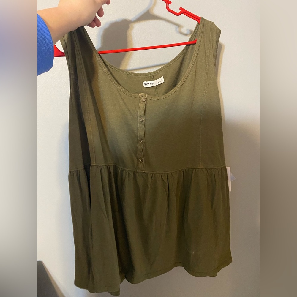 NEW! Sonoma Army green tank! 3X. Tags still on!